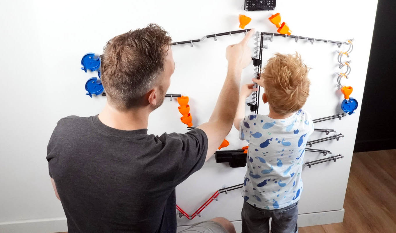 Marblelous - Son and Dad builing Marbletrack